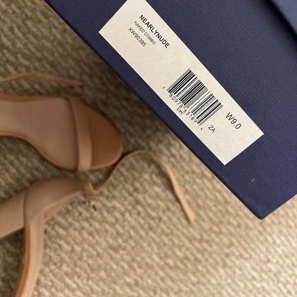 Stuart Weitzman NearlyNude Ankle Strap Sandal - Picture 2 of 10